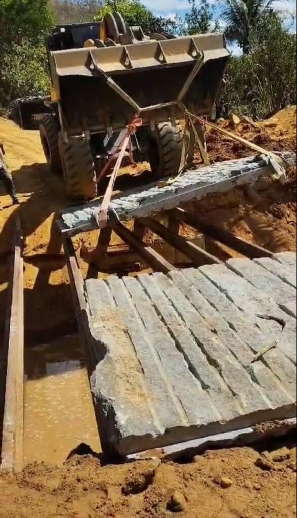 Prefeitura de Colatina intensifica recuperação de estradas e pontes na região de Baunilha